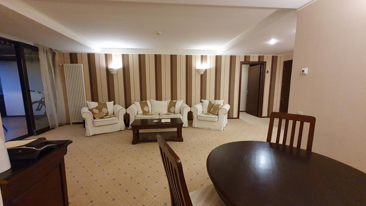 Apartament 2706 Alpin Resort, Etaj 7, Poiana Brasov Luaran gambar
