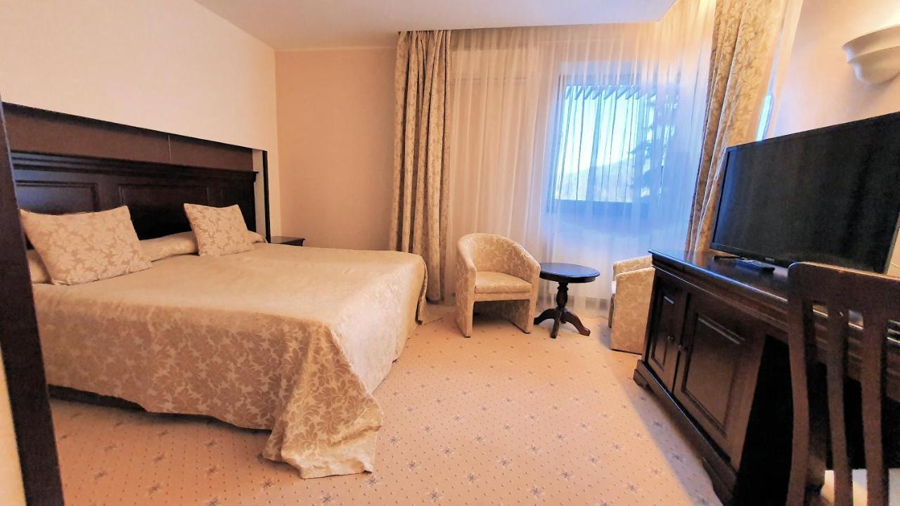 Apartament 2706 Alpin Resort, Etaj 7, Poiana Brasov Luaran gambar