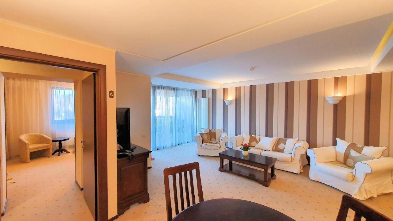 Apartament 2706 Alpin Resort, Etaj 7, Poiana Brasov Luaran gambar